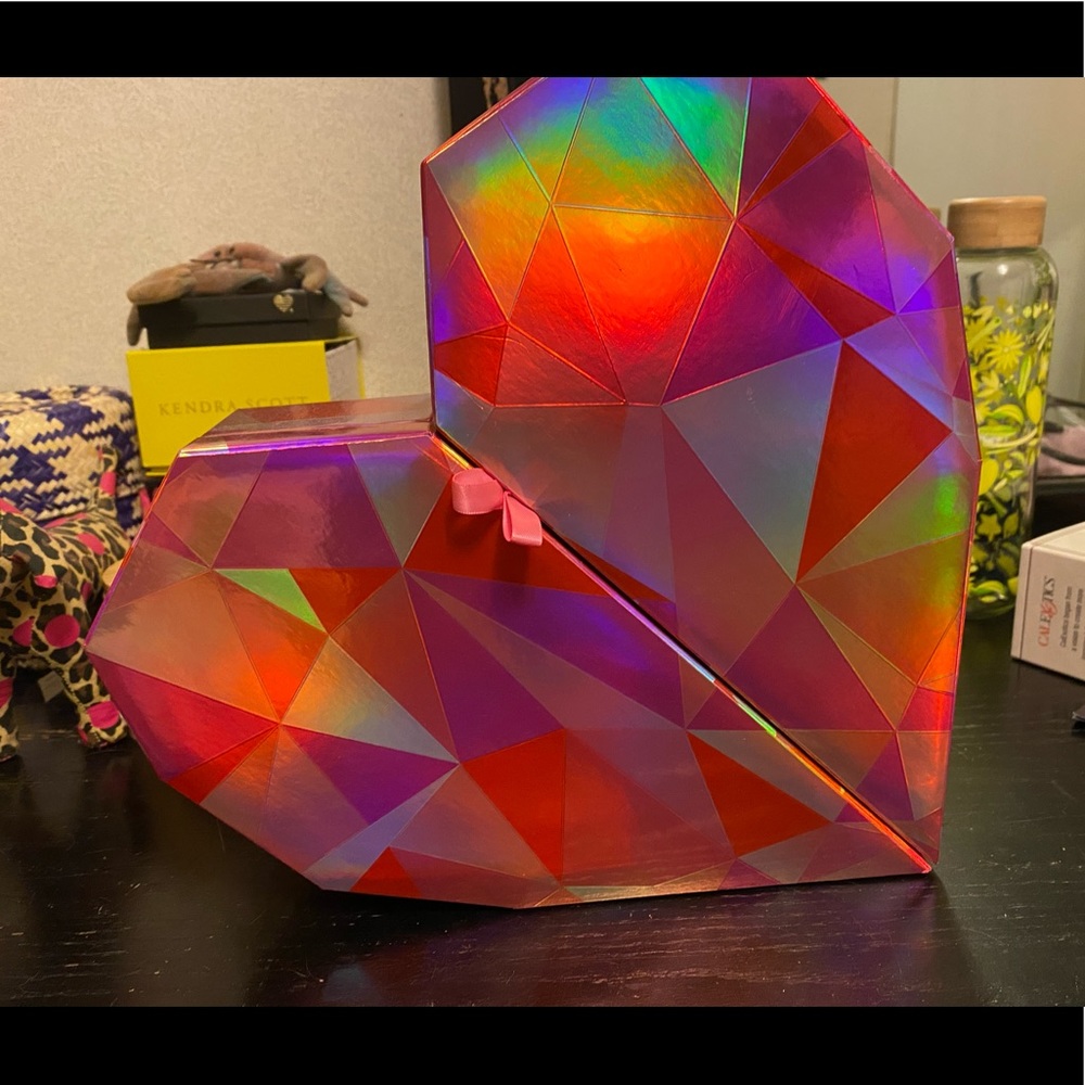 Anastasia Beverly Hills Love Collection glitter